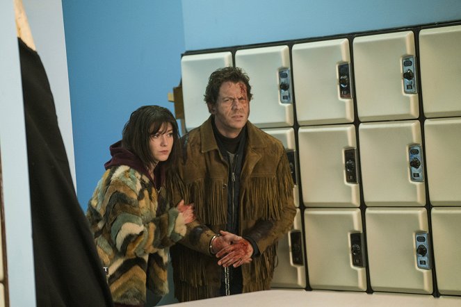 Fargo - Season 3 - Kdo je králem popírání? - Z natáčení - Mary Elizabeth Winstead, Russell Harvard