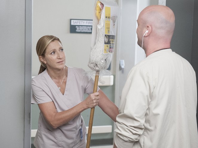 Nurse Jackie - Season 7 - Godfathering - Photos - Edie Falco