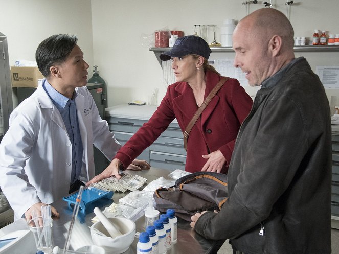 Nurse Jackie - Dr. Wu und der Pilz-Trip - Filmfotos - BD Wong, Edie Falco, Paul Schulze