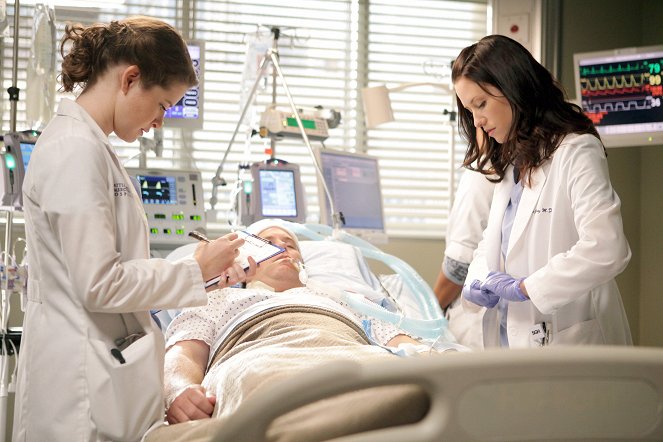 Grey's Anatomy - Questions-réponses - Film - Sarah Drew, Chyler Leigh