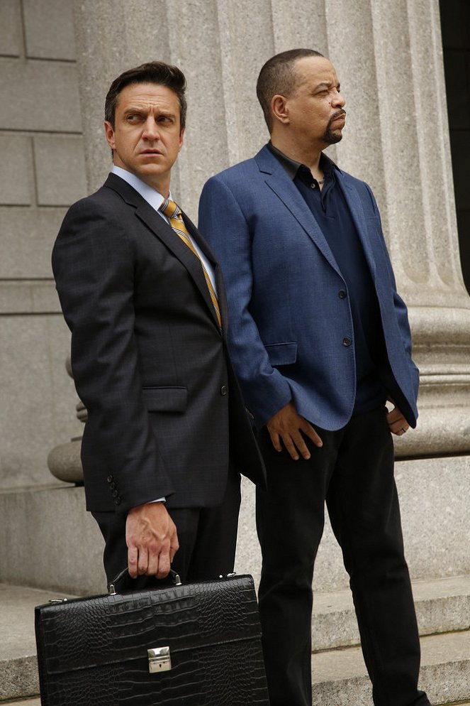Law & Order: Special Victims Unit - Season 19 - Gone Fishin' - Photos - Raúl Esparza, Ice-T