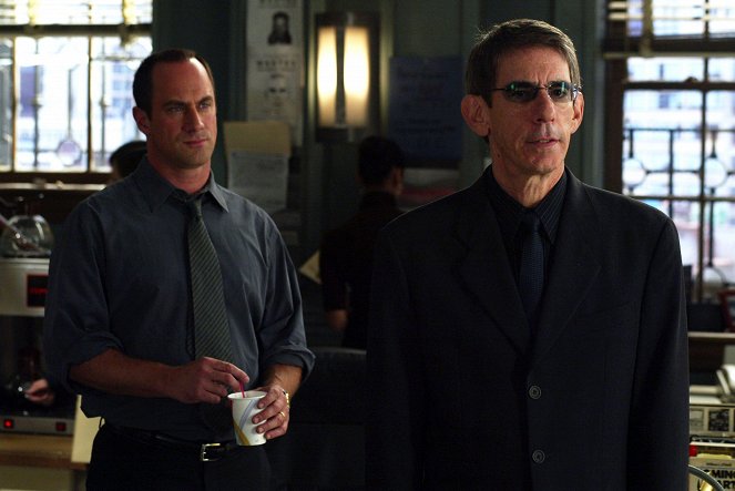 Law & Order: Special Victims Unit - Season 5 - Serendipity - Photos - Christopher Meloni, Richard Belzer
