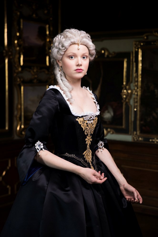 Maria Theresia - Season 1 - Werbefoto - Marie-Luise Stockinger