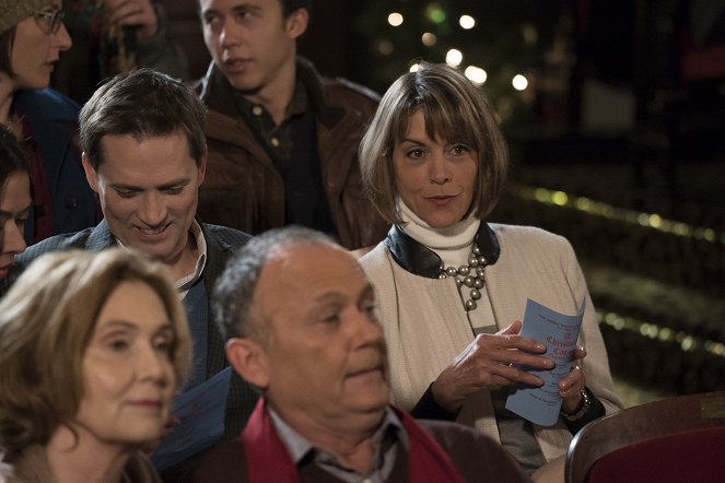 Finding Father Christmas - Photos - Jim Thorburn, Wendie Malick
