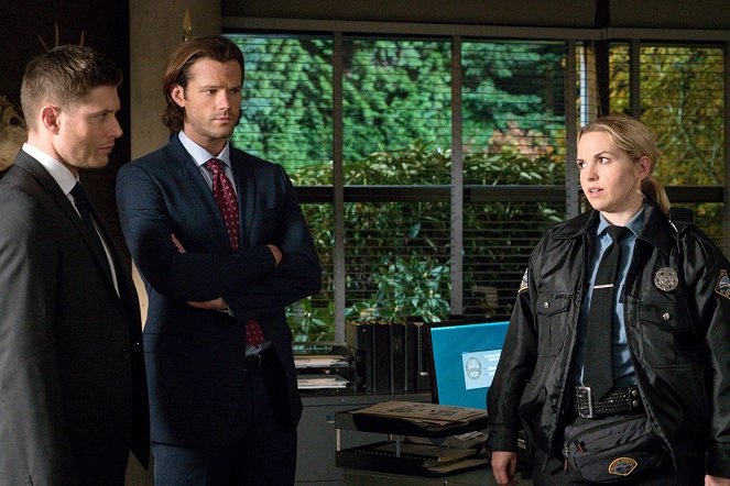 Supernatural - Season 11 - Plush - Photos - Jensen Ackles, Jared Padalecki