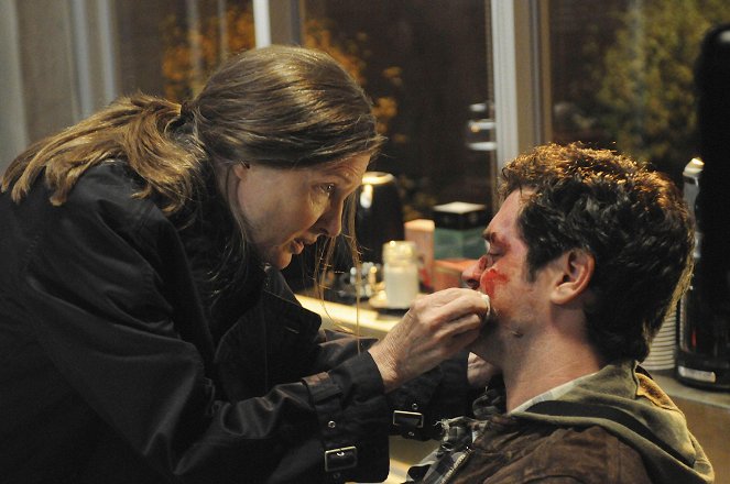 Lie to Me - Veronica - Photos - Annette O'Toole, Brendan Hines