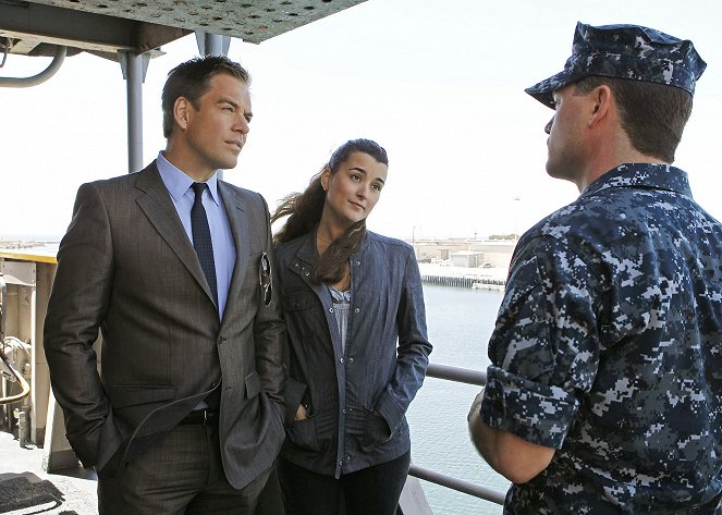 NCIS: Naval Criminal Investigative Service - Royals and Loyals - Photos - Michael Weatherly, Cote de Pablo