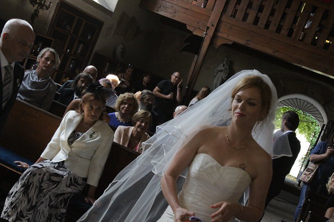 Two Brides and One Wedding - Photos - Bohumil Klepl, Anna Polívková, Eva Holubová, Ester Geislerová
