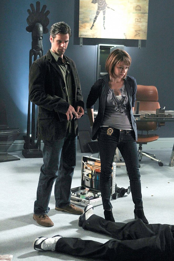 CSI: NY - Season 7 - Out of the Sky - Photos - Eddie Cahill, Anna Belknap