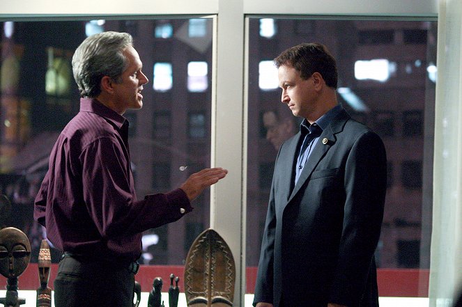CSI: Kryminalne zagadki Nowego Jorku - Prosto z nieba - Z filmu - Gregory Harrison, Gary Sinise