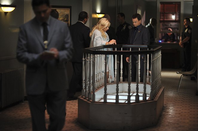 CSI: New York - Season 8 - Keep It Real - Kuvat elokuvasta - Aly Michalka, Gary Sinise