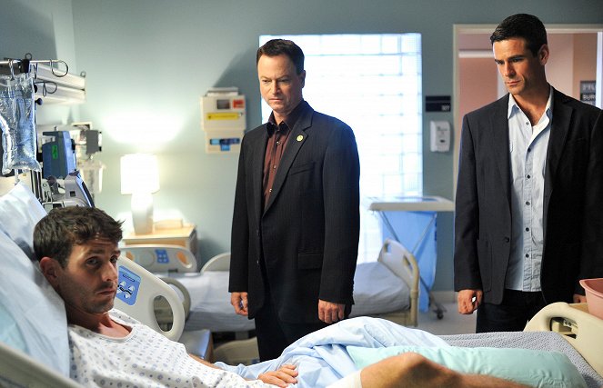 CSI: Kryminalne zagadki Nowego Jorku - Season 8 - Oficer był zamieszany - Z filmu - Joey McIntyre, Gary Sinise, Eddie Cahill