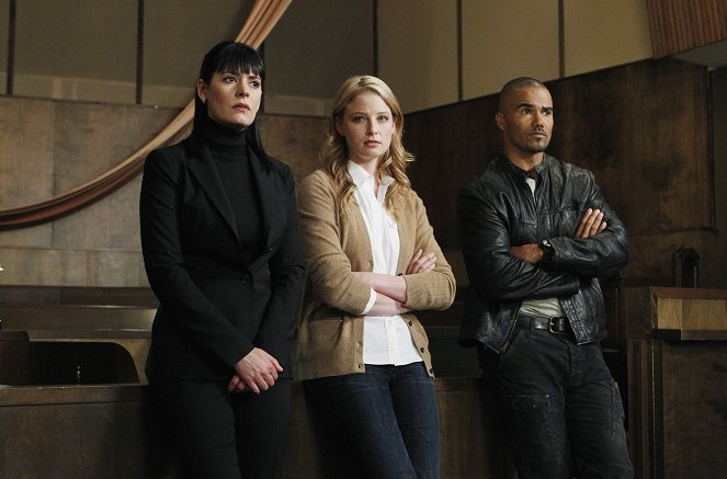 Criminal Minds - What Happens at Home... - Photos - Paget Brewster, Rachel Nichols, Shemar Moore