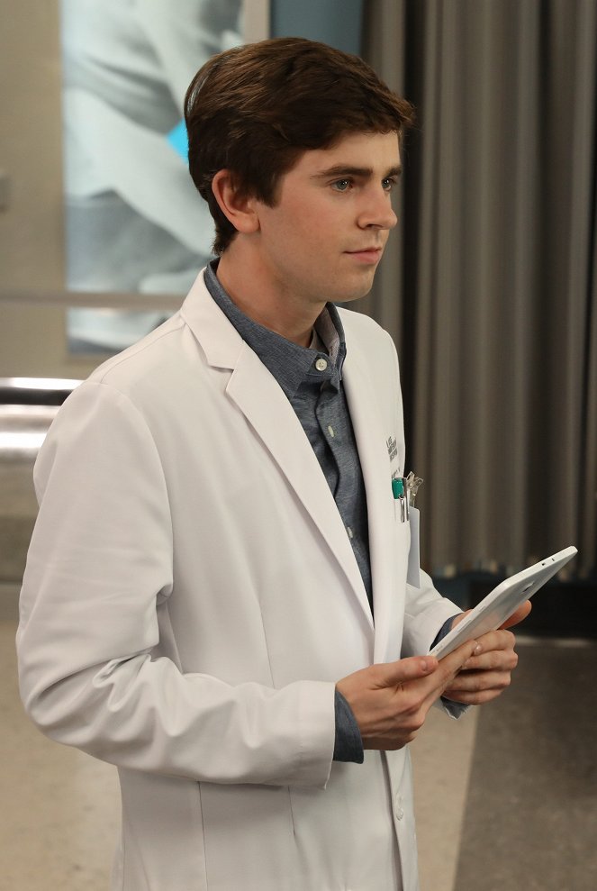 The Good Doctor - 22 Steps - Photos - Freddie Highmore