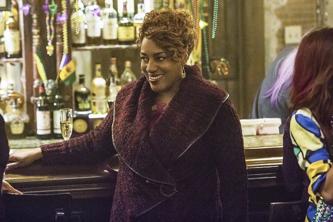 NCIS: New Orleans - Father's Day - Photos - CCH Pounder
