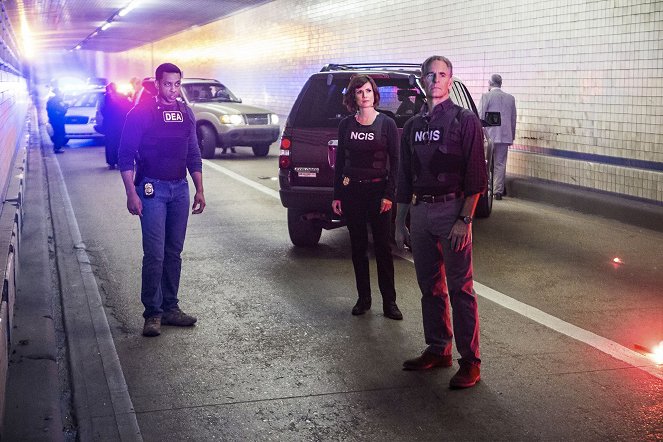 Agenci NCIS: Nowy Orlean - Drugie szanse - Z filmu - Zoe McLellan, Scott Bakula