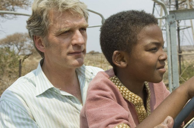 Auftrag in Afrika - De la película - Walter Sittler