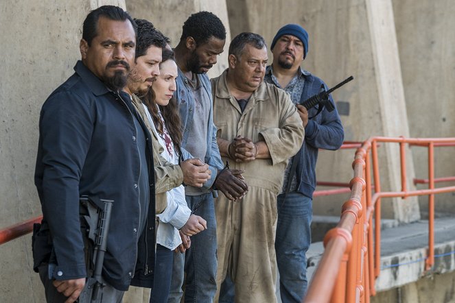 Fear the Walking Dead - Season 3 - 100 - Photos - Lisandra Tena, Colman Domingo