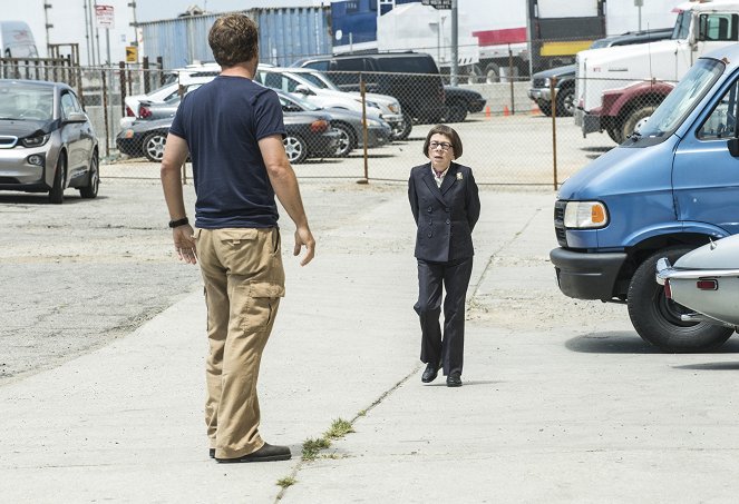 NCIS: Los Angeles - Season 7 - Active Measures - De la película - Linda Hunt