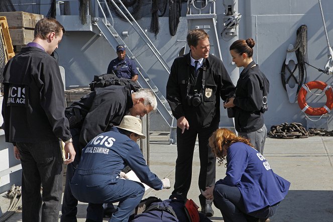 NCIS: Naval Criminal Investigative Service - Safe Harbor - Photos - Michael Weatherly