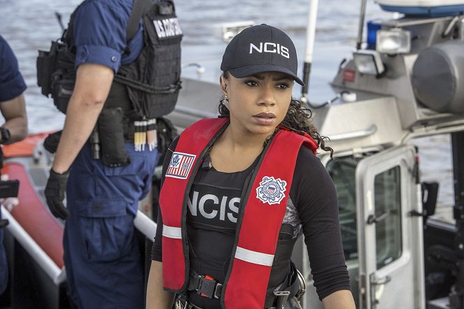 NCIS: New Orleans - Sleeping with the Enemy - Photos - Shalita Grant
