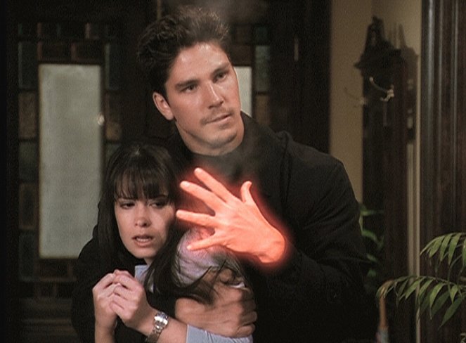 Charmed - Love Hurts - Van film - Holly Marie Combs, Michael Trucco