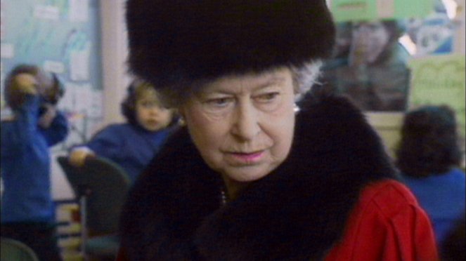 Elisabeth II, la révolution d'une reine - Z filmu - królowa Elżbieta II