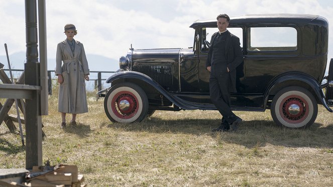 Damnation - One Penny - De la película - Sarah Jones, Killian Scott