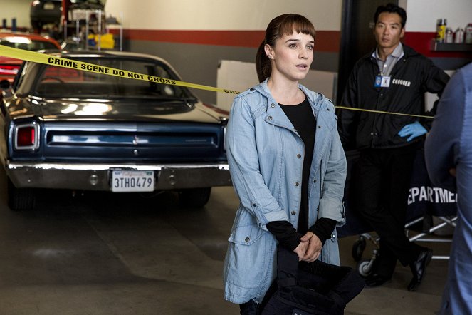 Agenci NCIS: Los Angeles - Broń widmo - Z filmu - Renée Felice Smith
