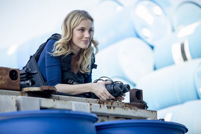 NCIS: Los Angeles - Season 8 - Home Is Where the Heart Is - Photos - Bar Paly