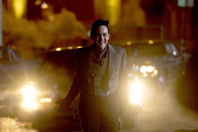 Gotham - Things That Go Boom - De la película - Robin Lord Taylor