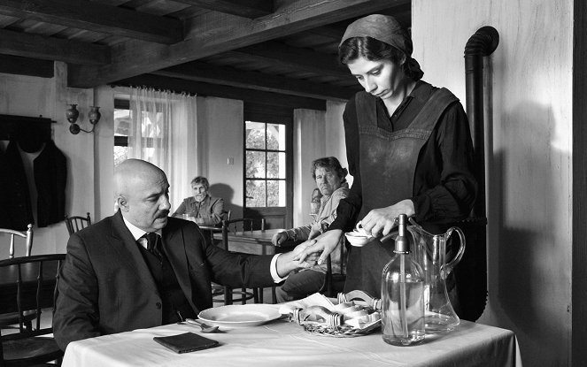 1945 - Kuvat elokuvasta - Péter Rudolf, József Szarvas, Rita Kerkay