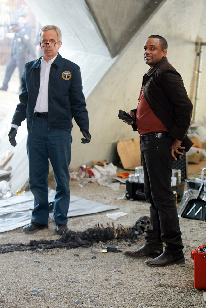CSI: NY - Season 8 - Clean Sweep - Photos - Robert Joy, Hill Harper