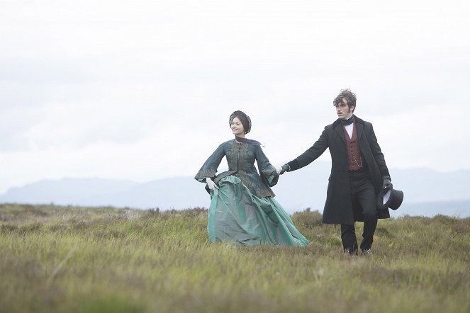 Victoria - The King Over the Water - Van film - Jenna Coleman, Tom Hughes