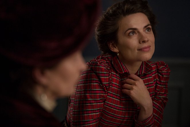 Howards End - Episode 1 - Photos - Hayley Atwell