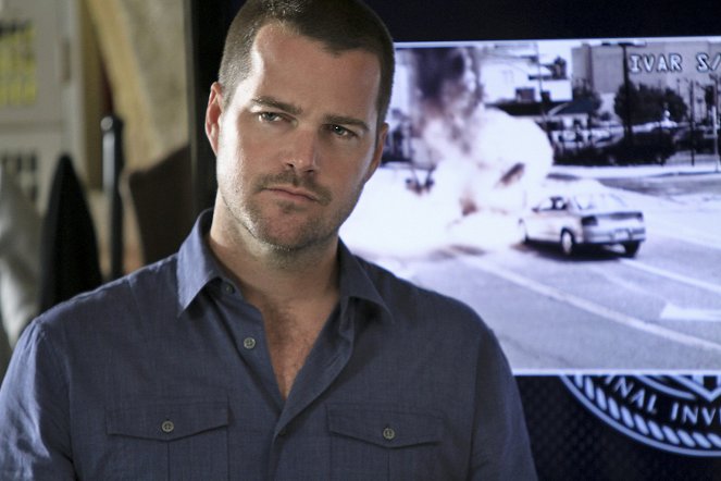 NCIS: Los Angeles - Patriot Acts - Van film - Chris O'Donnell