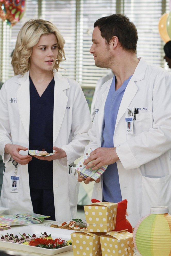 Grey's Anatomy - Season 7 - This Is How We Do It - Photos - Rachael Taylor, Justin Chambers