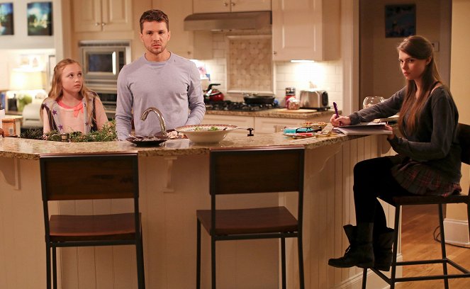 Secrets and Lies - The Trail - Photos - Belle Shouse, Ryan Phillippe, Indiana Evans