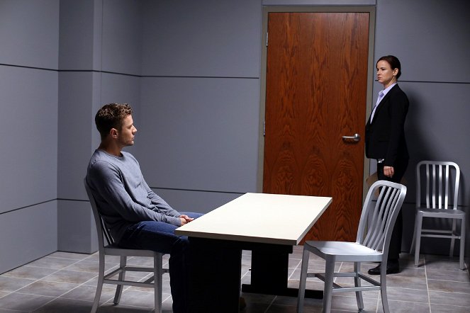 Secrets and Lies - Season 1 - The Father - Photos - Ryan Phillippe, Juliette Lewis