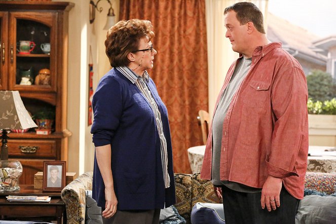 Mike & Molly - Fight to the Finish - Photos - Rondi Reed, Billy Gardell