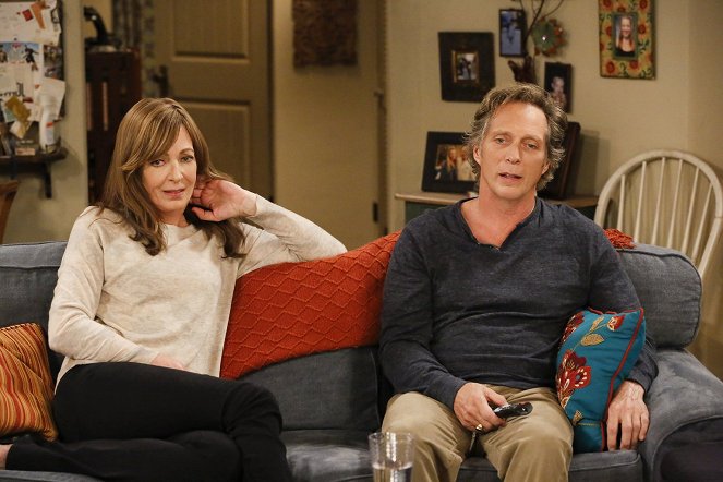 Mom - Roast Chicken and a Funny Story - Photos - Allison Janney, William Fichtner