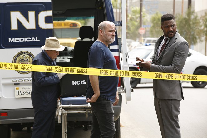 NCIS rikostutkijat - Season 15 - House Divided - Kuvat elokuvasta - David McCallum, James Babson, Duane Henry