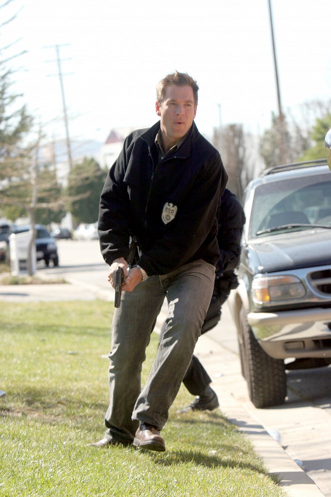 NCIS: Naval Criminal Investigative Service - Season 3 - Bait - Photos - Michael Weatherly