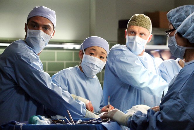 Grey's Anatomy - Song Beneath the Song - Photos - Jesse Williams, Sandra Oh, Kevin McKidd