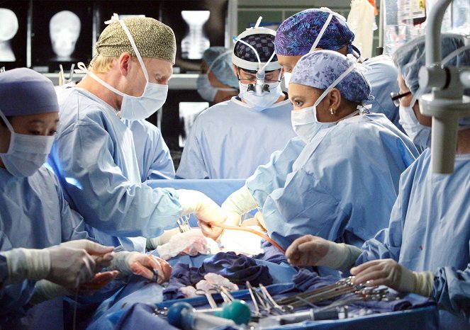 Grey's Anatomy - Song Beneath the Song - Photos - Kevin McKidd, Patrick Dempsey, Chandra Wilson