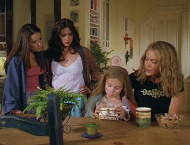Siskoni on noita - Season 3 - Once Upon a Time - Kuvat elokuvasta - Holly Marie Combs, Shannen Doherty, Alyssa Milano