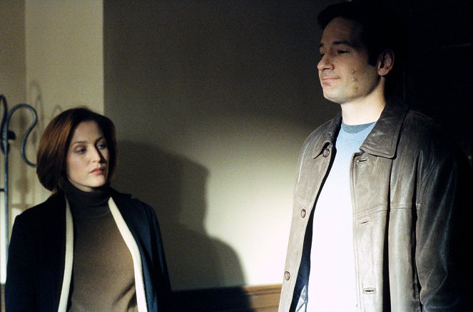 The X-Files - Season 8 - Three Words - Photos - Gillian Anderson, David Duchovny