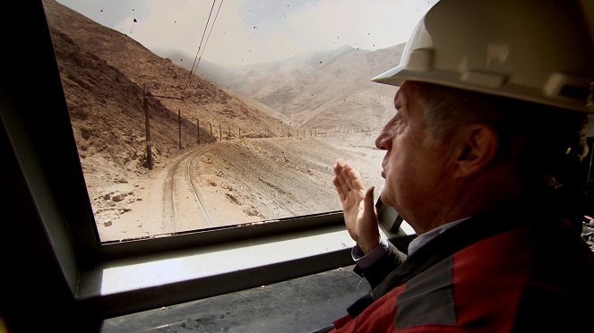 Chris Tarrant: Extreme Railways - Season 2 - Photos - Chris Tarrant