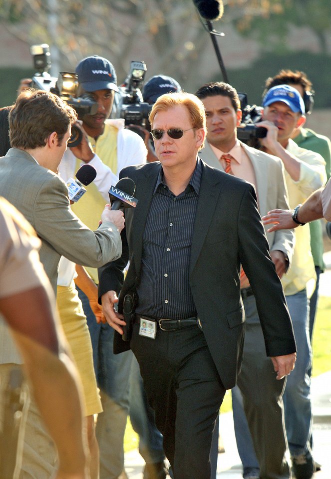 CSI: Miami - Season 8 - All Fall Down - Photos - David Caruso