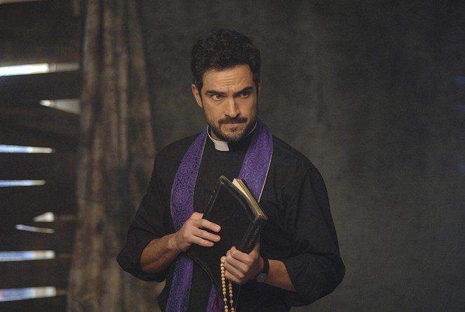 The Exorcist - A Heaven of Hell - Photos - Alfonso Herrera